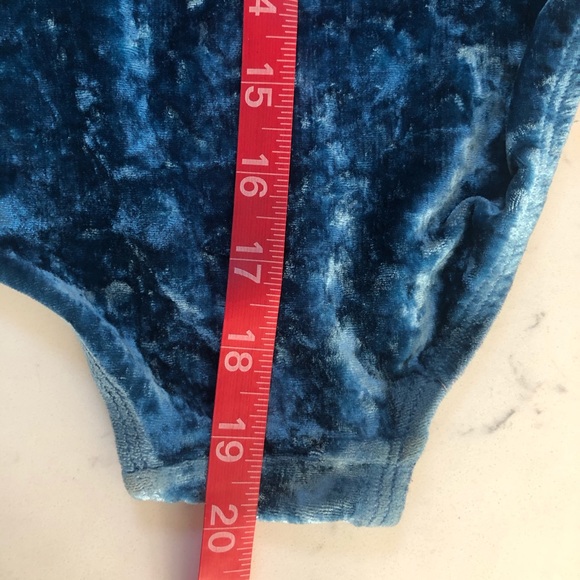 Crushed Velvet Gymnastics Dance Leotard in Blue - Picture 4 of 4